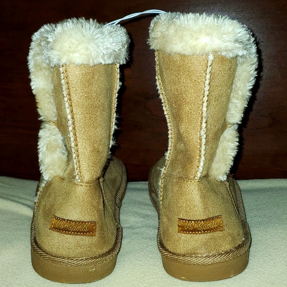 US Sports Booties with Button/Loop Closure & Faux Fur - Picture 4 of 8